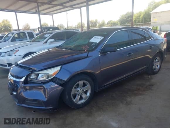 2015 Chevrolet Malibu LS z VIN 1G11A5SL0FF153126, wystawiony jako IAAI lot #42916070 z przebiegiem 147 295 mil mil oraz . Historia ofert i sprzedaży dostępna na DreamBid. Obrazek 2.