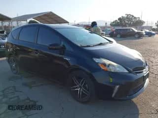 2013 Toyota Prius Two с VIN JTDZN3EUXD3239758, выставлен на аукционе IAAI как лот 43094427 с пробегом 140 696 миль миль и . История ставок и продаж доступна на DreamBid. Изображение 1.