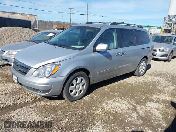 2007 Hyundai Entourage GLS z VIN KNDMC233876027075, wystawiony jako IAAI lot #40822955 z przebiegiem 119 475 mil mil oraz . Historia ofert i sprzedaży dostępna na DreamBid. Obrazek 2.