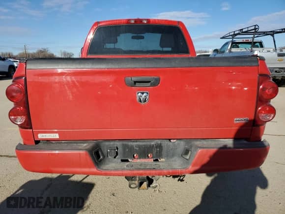 2007 Dodge 1500 SLT z VIN 1D7HA16277J635516, wystawiony jako Copart lot #89287345 z przebiegiem 139 718 mil mil oraz Szkoda całkowita • Salvage title. Historia ofert i sprzedaży dostępna na DreamBid. Obrazek 6.