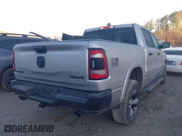 2024 Ram 1500 Big Horn z VIN 1C6SRFFT4RN152664, wystawiony jako IAAI lot #41376365 z przebiegiem 17 504 mil mil oraz . Historia ofert i sprzedaży dostępna na DreamBid. Obrazek 4.