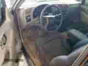 2001 Chevrolet S-10 LS с VIN 1GCCS19W618138066, выставлен на аукционе Copart как лот 62131735 с пробегом 257 177 миль миль и Списание • Salvage title. История ставок и продаж доступна на DreamBid. Изображение 8.