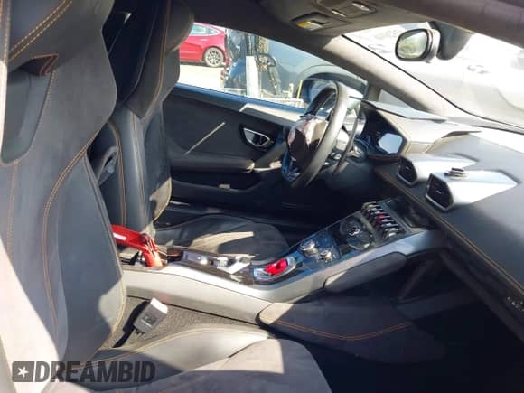 2015 Lamborghini Huracan с VIN ZHWUC1ZF7FLA00780, выставлен на аукционе IAAI как лот 43526946 с пробегом 21 162 миль миль и . История ставок и продаж доступна на DreamBid. Изображение 5.