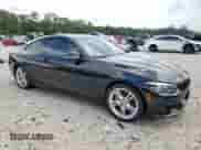 2018 BMW 4 Series 440i z VIN WBA4W7C54JAB93717, wystawiony jako Copart lot #63675635 z przebiegiem 127 948 mil mil oraz Czysty tytuł • Clean title. Historia ofert i sprzedaży dostępna na DreamBid. Obrazek 4.