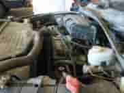 1998 Dodge 1500 z VIN 3B7HF12Z0WG126091, wystawiony jako IAAI lot #42620852 z przebiegiem 151 503 mil mil oraz . Historia ofert i sprzedaży dostępna na DreamBid. Obrazek 19.