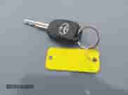 2019 Toyota Corolla XLE z VIN 2T1BURHE8KC154367, wystawiony jako IAAI lot #43333454 z przebiegiem 60 915 mil mil oraz . Historia ofert i sprzedaży dostępna na DreamBid. Obrazek 11.