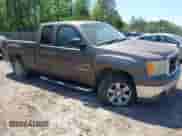 2007 GMC Sierra 1500 SLE1 z VIN 2GTEC19J671625161, wystawiony jako IAAI lot #41997224 z przebiegiem 271 503 mil mil oraz . Historia ofert i sprzedaży dostępna na DreamBid. Obrazek 1.