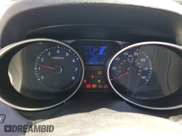 2011 Hyundai Tucson GL with VIN KM8JT3AB0BU314591, listed as a Copart auction lot 59766085 with 180,294 mi miles and Salvage title. Bid and sale history available at DreamBid. Image 9.