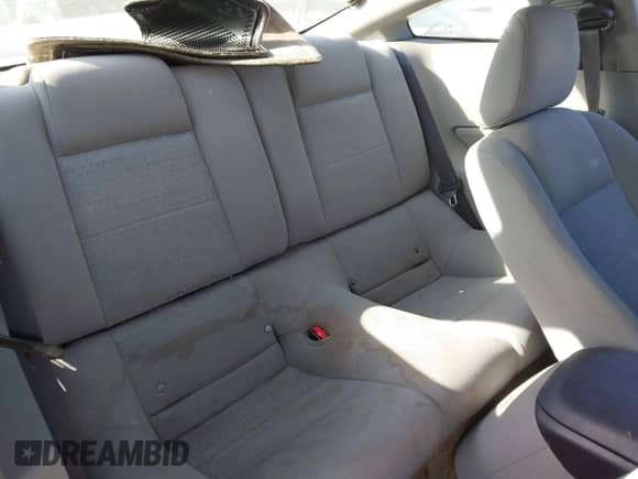 2006 Ford Mustang Standard z VIN 1ZVFT80NX65200615, wystawiony jako IAAI lot #43376615 z przebiegiem 145 634 mil mil oraz . Historia ofert i sprzedaży dostępna na DreamBid. Obrazek 8.