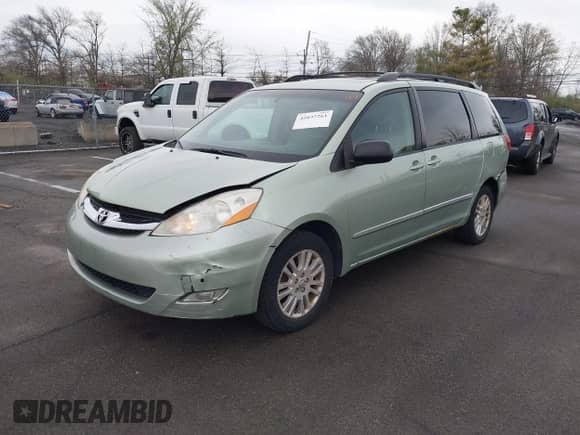 2008 Toyota Sienna XLE с VIN 5TDBK22C98S019421, выставлен на аукционе IAAI как лот 42037261 с пробегом 193 589 миль миль и . История ставок и продаж доступна на DreamBid. Изображение 2.