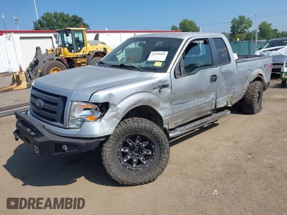 2010 Ford F-150 XL с VIN 1FTEX1EWXAFB68716, выставлен на аукционе IAAI как лот 42950049 с пробегом 145 801 миль миль и . История ставок и продаж доступна на DreamBid. Изображение 18.