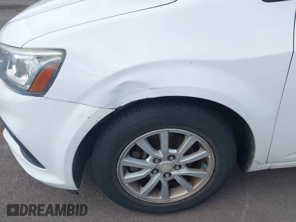 2017 Chevrolet Sonic LT с VIN 1G1JD5SG7H4128720, выставлен на аукционе IAAI как лот 43531033 с пробегом 71 439 миль миль и . История ставок и продаж доступна на DreamBid. Изображение 6.