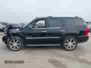 2014 Cadillac Escalade Luxury с VIN 1GYS3BEF3ER223994, выставлен на аукционе IAAI как лот 42250787 с пробегом 135 479 миль миль и . История ставок и продаж доступна на DreamBid. Изображение 15.