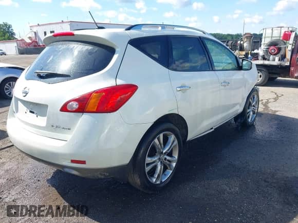 2009 Nissan Murano S z VIN JN8AZ18W49W121248, wystawiony jako IAAI lot #42305160 z przebiegiem 149 715 mil mil oraz . Historia ofert i sprzedaży dostępna na DreamBid. Obrazek 4.