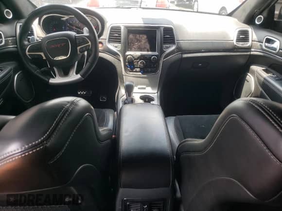 2018 Jeep Grand Cherokee SRT с VIN 1C4RJFDJ7JC236283, выставлен на аукционе Copart как лот 66556534 с пробегом 102 319 миль миль и Списание • Salvage title. История ставок и продаж доступна на DreamBid. Изображение 8.