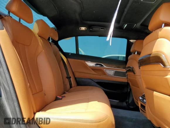 2019 BMW 7 Series 740i z VIN WBA7E2C57KB217956, wystawiony jako Copart lot #80107095 z przebiegiem 69 750 mil mil oraz Szkoda całkowita • Salvage title. Historia ofert i sprzedaży dostępna na DreamBid. Obrazek 10.