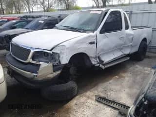 2000 Ford F-150 XL с VIN 1FTZX1723YKB17121, выставлен на аукционе Copart как лот 49750675 с пробегом Не указан миль и На запчасти • Non repairable. История ставок и продаж доступна на DreamBid. Изображение 1.