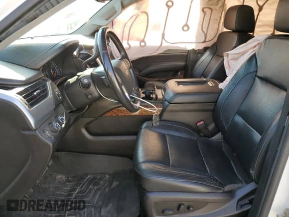 2017 Chevrolet Suburban Premier с VIN 1GNSKJKC5HR180770, выставлен на аукционе Copart как лот 60141345 с пробегом 149 724 миль миль и Списание • Salvage title. История ставок и продаж доступна на DreamBid. Изображение 7.