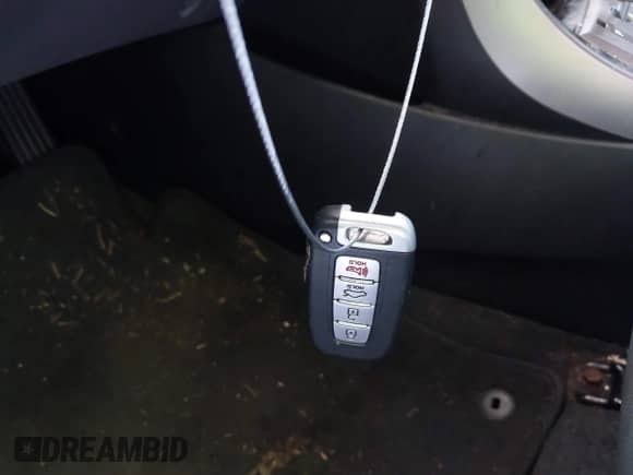 2013 Hyundai Elantra Limited with VIN 5NPDH4AE2DH265992, listed as a IAAI auction lot 43231401 with 188,470 mi miles and . Bid and sale history available at DreamBid. Image 11.