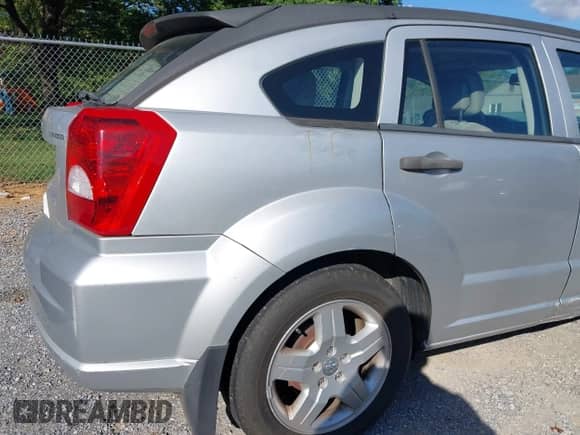 2011 Dodge Caliber z VIN 1B3CB1HA2BD132653, wystawiony jako IAAI lot #43071109 z przebiegiem 124 246 mil mil oraz . Historia ofert i sprzedaży dostępna na DreamBid. Obrazek 14.