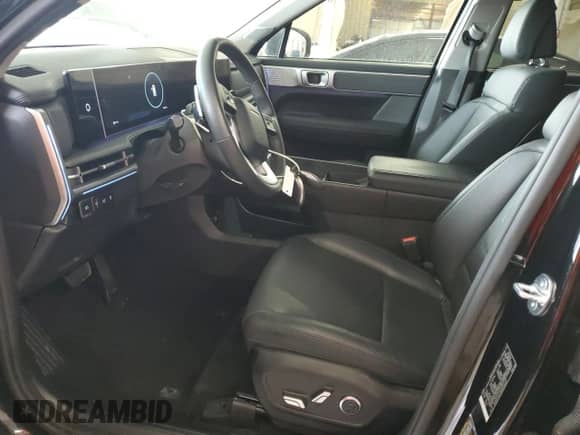 2024 Hyundai Santa Fe Limited with VIN 5NMP34G15RH016669, listed as a Copart auction lot 68107335 with 10,539 mi miles and Salvage title. Bid and sale history available at DreamBid. Image 7.