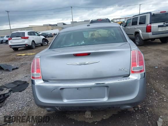 2014 Chrysler 300 C with VIN 2C3CCAET7EH346860, listed as a IAAI auction lot 42536108 with 116,767 mi miles and . Bid and sale history available at DreamBid. Image 15.