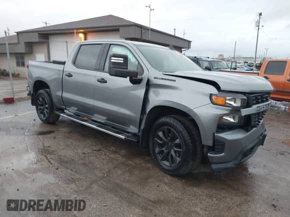 2020 Chevrolet Silverado 1500 Custom с VIN 3GCUYBEF7LG258387, выставлен на аукционе IAAI как лот 43386820 с пробегом 97 133 миль миль и . История ставок и продаж доступна на DreamBid. Изображение 1.