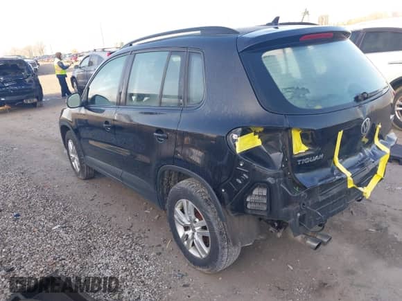 2017 Volkswagen Tiguan S с VIN WVGAV7AX2HK000023, выставлен на аукционе IAAI как лот 41971308 с пробегом 112 350 миль миль и . История ставок и продаж доступна на DreamBid. Изображение 3.