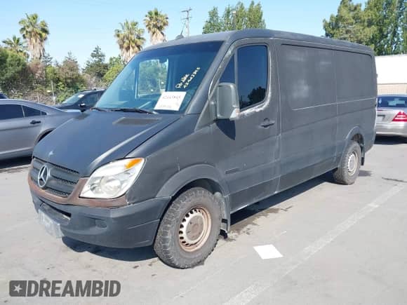 2007 Dodge Sprinter with VIN WD0PE745775163148, listed as a IAAI auction lot 42443845 with 389,024 mi miles and . Bid and sale history available at DreamBid. Image 2.