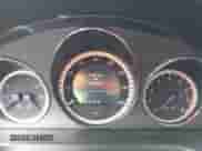 2011 Mercedes-Benz C 300 Sport z VIN WDDGF8BB8BR142823, wystawiony jako IAAI lot #43254470 z przebiegiem 88 458 mil mil oraz . Historia ofert i sprzedaży dostępna na DreamBid. Obrazek 7.