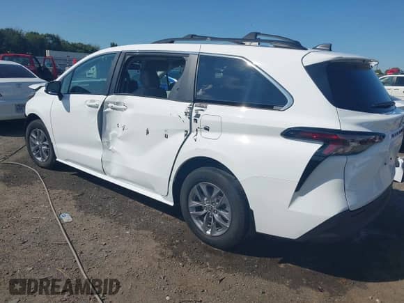 2024 Toyota Sienna LE с VIN 5TDBRKEC7RS218914, выставлен на аукционе IAAI как лот 43160025 с пробегом 10 604 миль миль и . История ставок и продаж доступна на DreamBid. Изображение 3.
