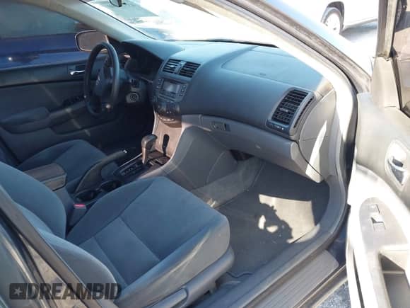 2007 Honda Accord LX z VIN 1HGCM56467A229216, wystawiony jako IAAI lot #43510840 z przebiegiem 225 089 mil mil oraz . Historia ofert i sprzedaży dostępna na DreamBid. Obrazek 5.