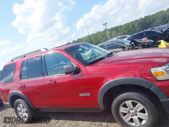 2007 Ford Explorer XLT с VIN 1FMEU63E17UB25981, выставлен на аукционе IAAI как лот 43150741 с пробегом 314 801 миль миль и . История ставок и продаж доступна на DreamBid. Изображение 13.