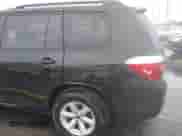 2008 Toyota Highlander z VIN JTEES41AX82033971, wystawiony jako IAAI lot #43455327 z przebiegiem 227 159 mil mil oraz . Historia ofert i sprzedaży dostępna na DreamBid. Obrazek 14.