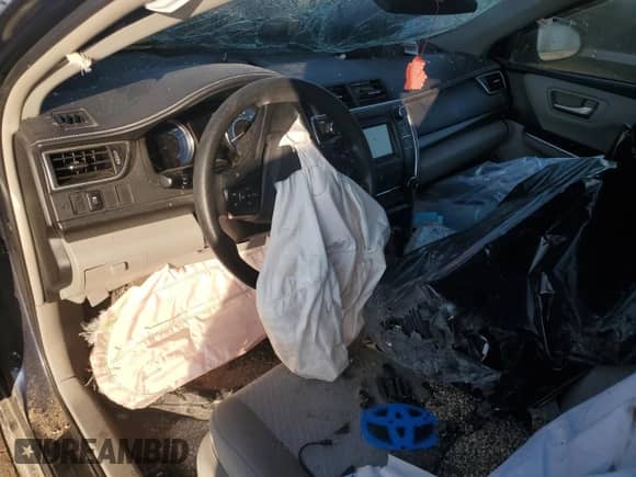 2015 Toyota Camry LE z VIN 4T1BD1FK2FU174578, wystawiony jako Copart lot #80746525 z przebiegiem Nie podano mil oraz Czysty tytuł • Clean title. Historia ofert i sprzedaży dostępna na DreamBid. Obrazek 8.