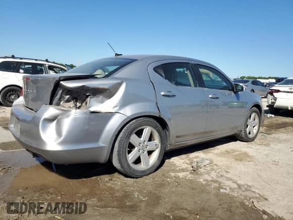 2013 Dodge Avenger SE with VIN 1C3CDZAB5DN535988, listed as a Copart auction lot 82389325 with 172,205 mi miles and Salvage title. Bid and sale history available at DreamBid. Image 3.