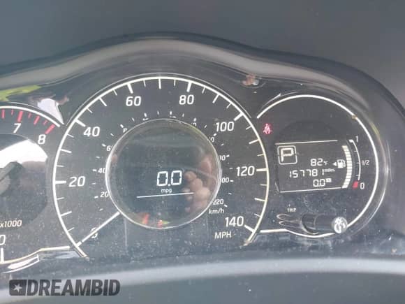 2016 Nissan Note S Plus z VIN 3N1CE2CP1GL358176, wystawiony jako IAAI lot #42968116 z przebiegiem 157 781 mil mil oraz . Historia ofert i sprzedaży dostępna na DreamBid. Obrazek 7.