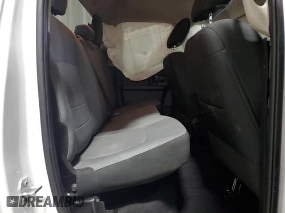 2023 Ram 1500 Tradesman z VIN 1C6RR7FT2PS528376, wystawiony jako Copart lot #43940675 z przebiegiem Nie podano mil oraz Czysty tytuł • Clean title. Historia ofert i sprzedaży dostępna na DreamBid. Obrazek 10.