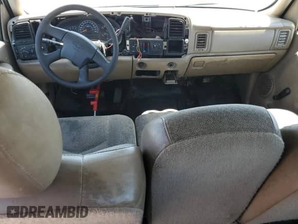 2005 Chevrolet Silverado 1500 Work Truck with VIN 1GCEC19XX5Z265630, listed as a Copart auction lot 69702595 with Not provided miles and Salvage title. Bid and sale history available at DreamBid. Image 8.
