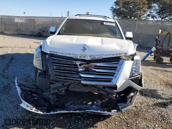 2017 Cadillac Escalade ESV Platinum с VIN 1GYS4KKJ7HR242820, выставлен на аукционе Copart как лот 88243255 с пробегом 55 145 миль миль и Списание • Salvage title. История ставок и продаж доступна на DreamBid. Изображение 5.