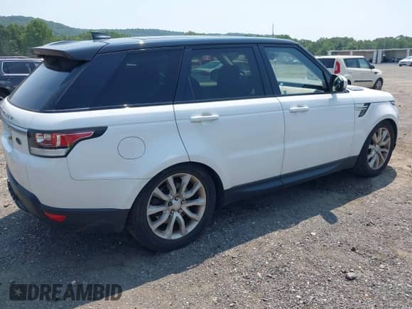 2017 Land Rover Range Rover Sport HSE with VIN SALWR2FV4HA669255, listed as a IAAI auction lot 42843778 with 146,444 mi miles and . Bid and sale history available at DreamBid. Image 4.