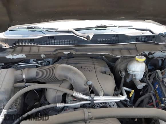 2019 Ram 1500 Tradesman z VIN 3C6JR6DT8KG537254, wystawiony jako IAAI lot #42417518 z przebiegiem 113 491 mil mil oraz . Historia ofert i sprzedaży dostępna na DreamBid. Obrazek 10.