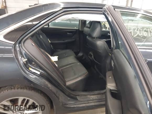 2017 Toyota Camry XLE с VIN 4T1BF1FK2HU327005, выставлен на аукционе IAAI как лот 43061827 с пробегом Не указан миль и . История ставок и продаж доступна на DreamBid. Изображение 8.