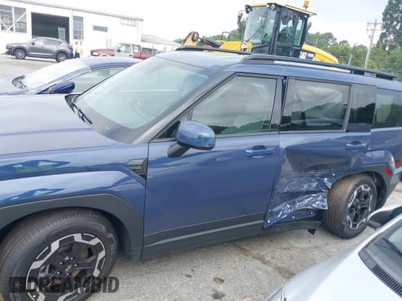 2025 Hyundai Santa Fe SEL with VIN 5NMP24GL4SH147828, listed as a IAAI auction lot 42657698 with 234 mi miles and . Bid and sale history available at DreamBid. Image 14.