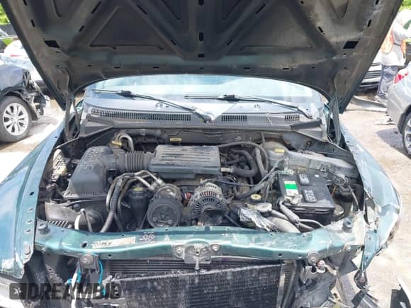 2002 Dodge Dakota SLT with VIN 1B7HL48N72S640361, listed as a IAAI auction lot 42430951 with 197,267 mi miles and . Bid and sale history available at DreamBid. Image 10.