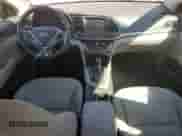 2017 Hyundai Elantra Limited с VIN KMHD84LFXHU225656, выставлен на аукционе Copart как лот 84174605 с пробегом 81 170 миль миль и Списание • Salvage title. История ставок и продаж доступна на DreamBid. Изображение 8.