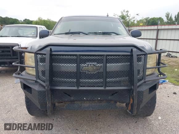 2008 Chevrolet Silverado 1500 LTZ with VIN 2GCEK133881111214, listed as a IAAI auction lot 41986926 with 215,979 mi miles and . Bid and sale history available at DreamBid. Image 12.