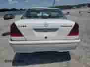 1999 Mercedes-Benz C 230/260/280/320 z VIN WDBHA24G3XA786656, wystawiony jako Copart lot #56043675 z przebiegiem Nie podano mil oraz Szkoda całkowita • Salvage title. Historia ofert i sprzedaży dostępna na DreamBid. Obrazek 6.