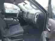 2019 Chevrolet Silverado 1500 LT z VIN 2GCVKPEC8K1230355, wystawiony jako IAAI lot #41124133 z przebiegiem 135 034 mil mil oraz . Historia ofert i sprzedaży dostępna na DreamBid. Obrazek 5.