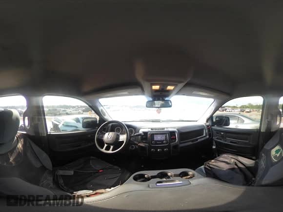 2014 Ram 1500 Express z VIN 1C6RR6FT0ES306832, wystawiony jako IAAI lot #42985013 z przebiegiem 174 624 mil mil oraz . Historia ofert i sprzedaży dostępna na DreamBid. Obrazek 22.